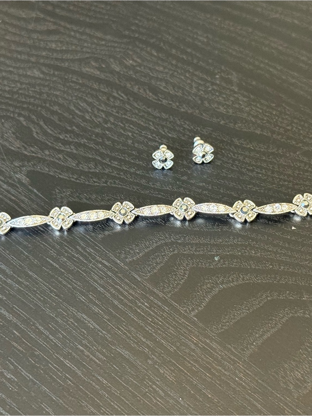 Silver & Onyx Tone Floral Link Bracelet & Earrings - Picture 4 of 5
